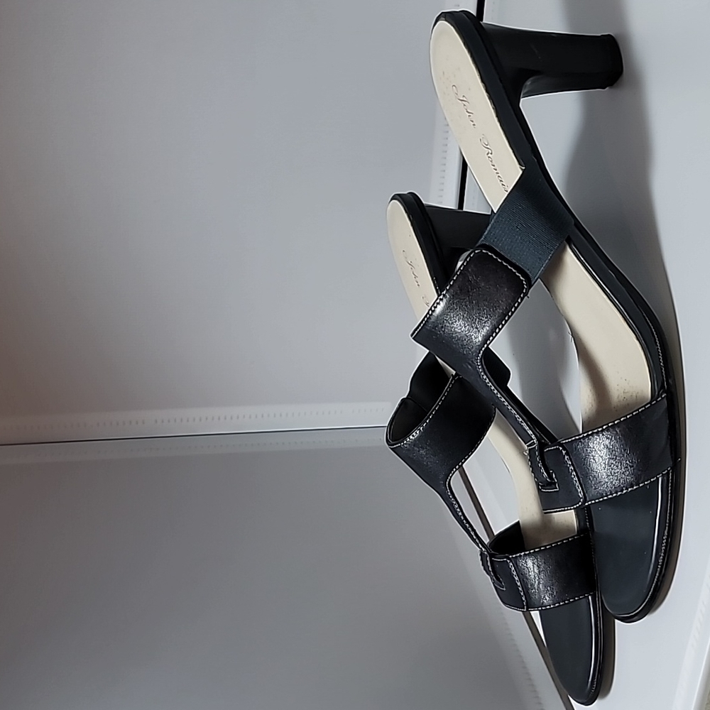 John Romaine heels sandal style navy blue leather 9M